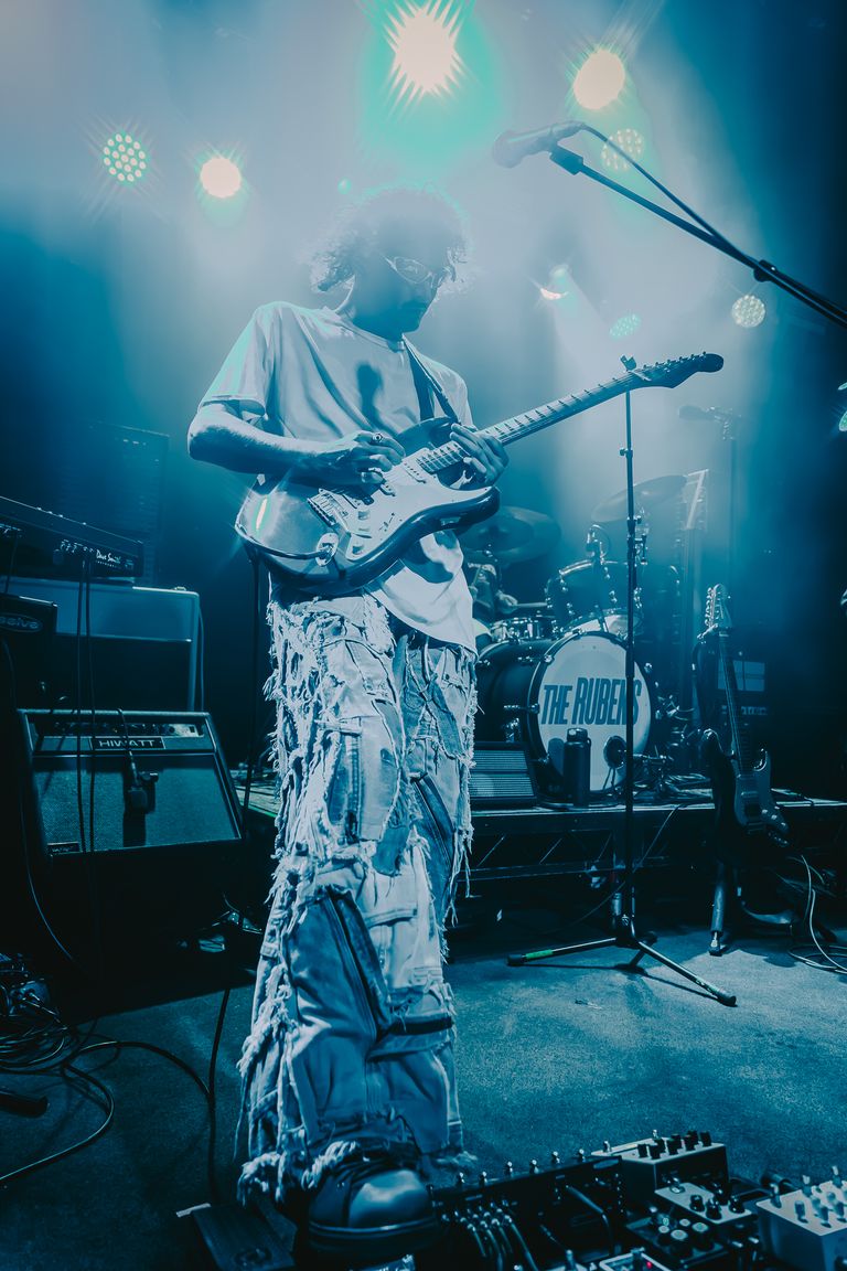 Selve performing live at The Gov in Adelaide 